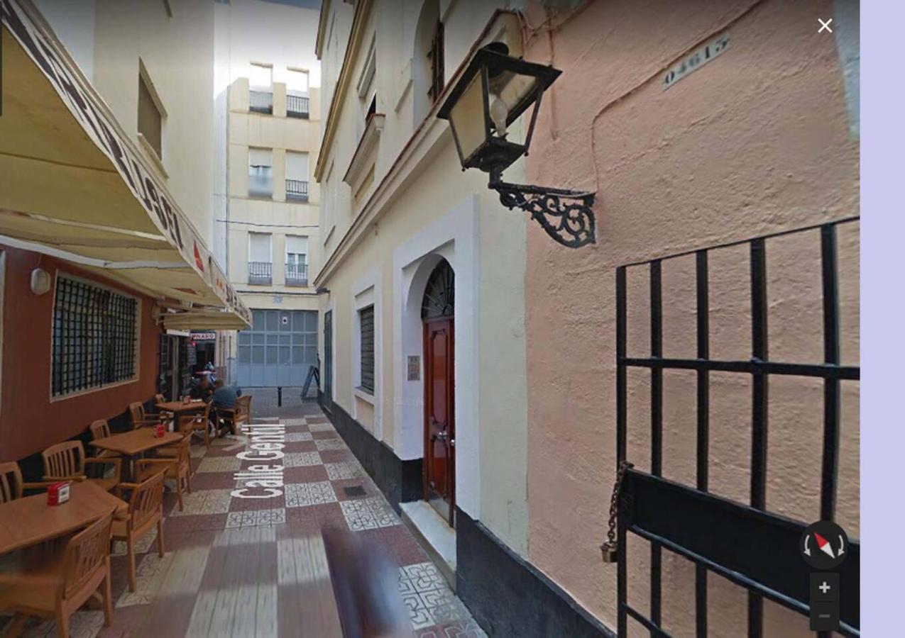 Apartamento En Pleno Centro De Cadiz Con Parking Economico Bagian luar foto